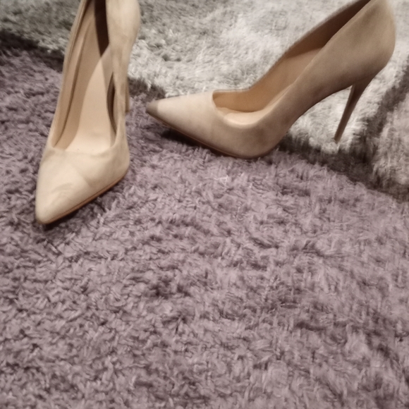 Something navy heels size 6 - Picture 2 of 3
